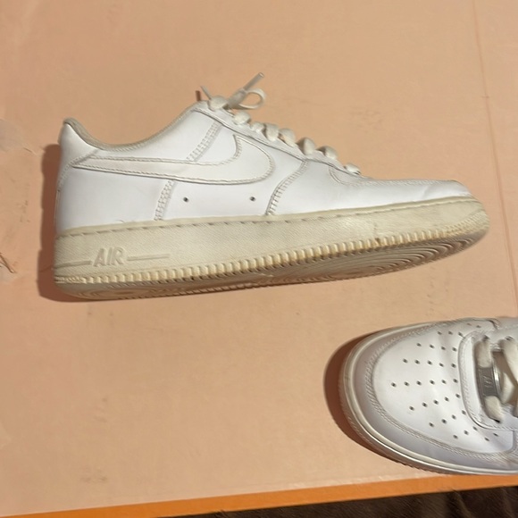 Nike 1s - Picture 2 of 4